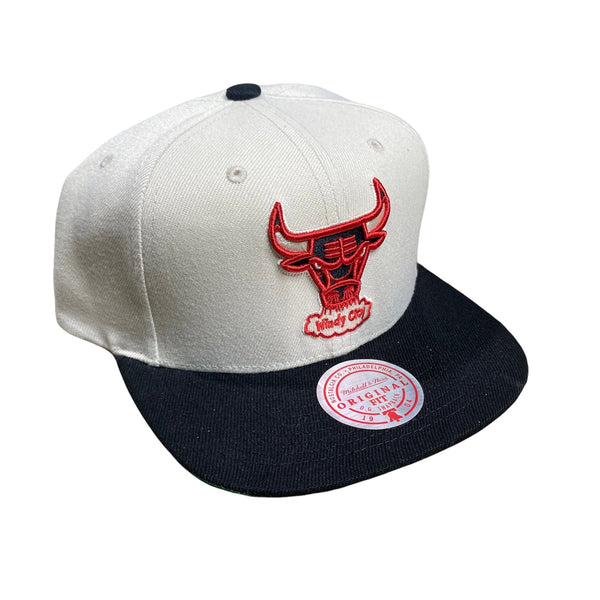 Mitchell & Ness Nba Vintage Jockey Hwc Bulls Snapback (Cream/Black)