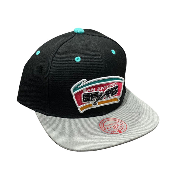 Mitchell & Ness Nba The Champs Hwc SA Spurs Snapback (Black/Grey)